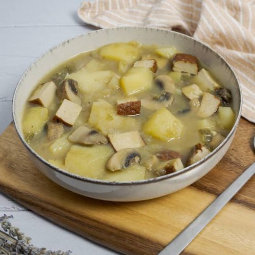 Guiso de tofu, champiñones y patatas